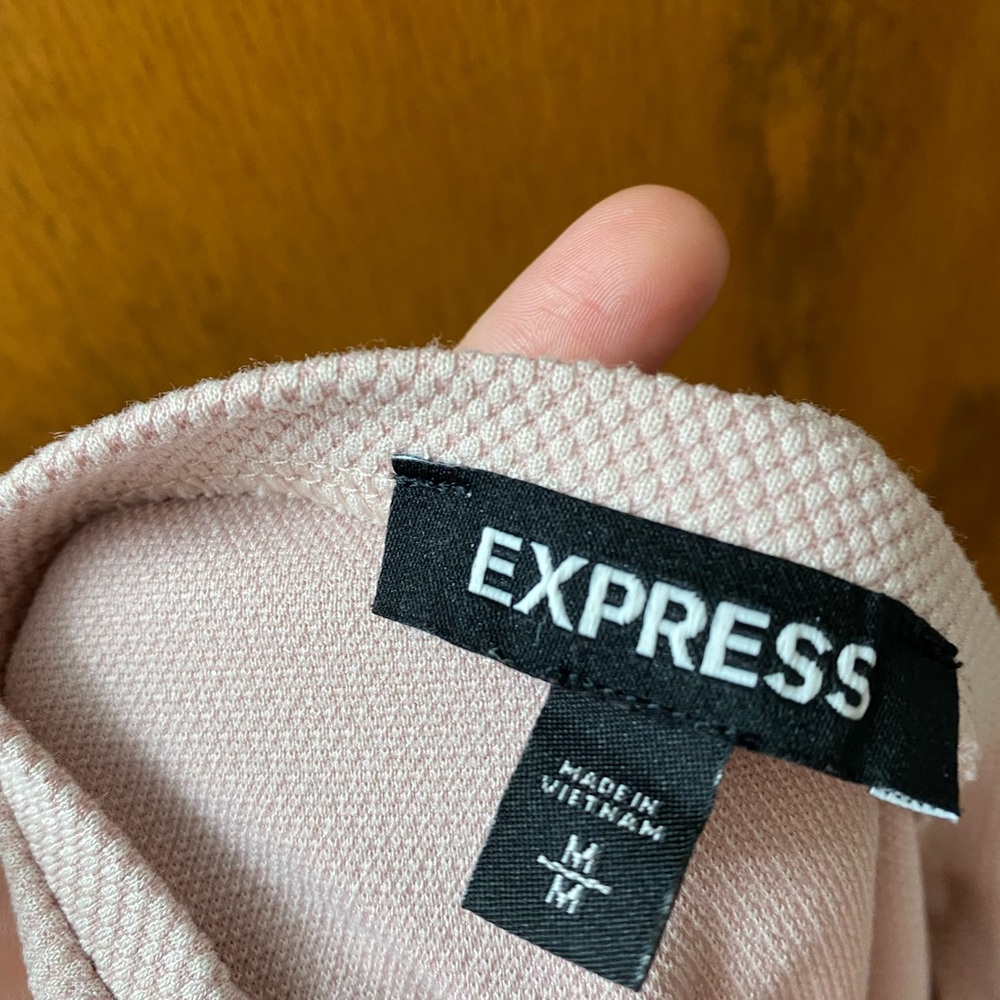Express Knot-Front Blouse - Picture 2 of 3